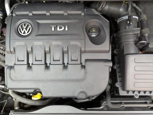 VOLKSWAGEN TOURAN  2.0 TDI 150CV HIGHLINE 2015 de segunda mano