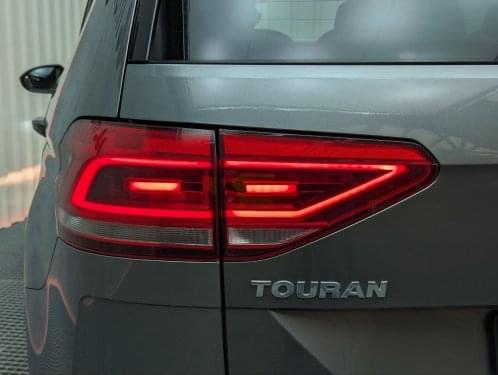 VOLKSWAGEN TOURAN  2.0 TDI 150CV HIGHLINE 2015 de segunda mano