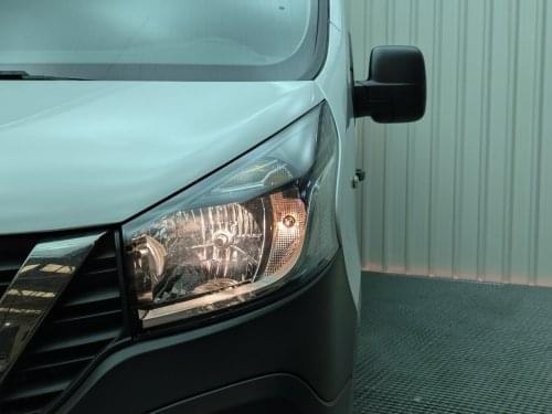 NISSAN NV 300 FURGON ISOTERMO 2.0DCI 120CV L2H1 2020 de segunda mano