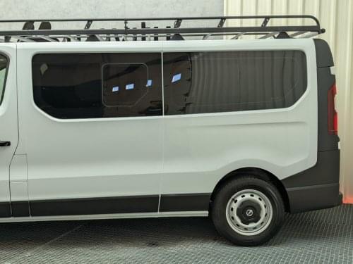 NISSAN NV 300 1.6DCI 120CV COMBI 6 L2H1 2018 de segunda mano