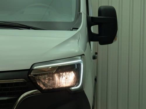 RENAULT MASTER FURGON 2.3 DCI 135CV L2H2 2021 de segunda mano
