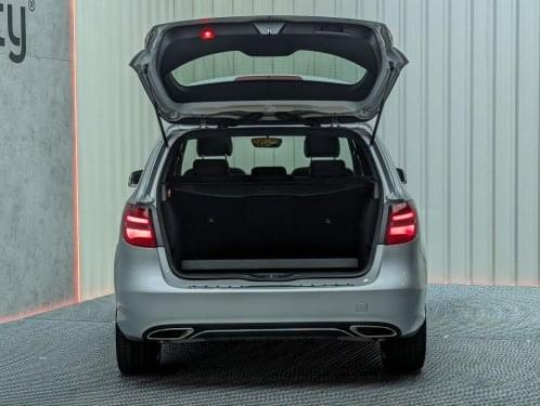 MERCEDES CLASE B 180CDI 1.5 109CV URBAN 2017 de segunda mano