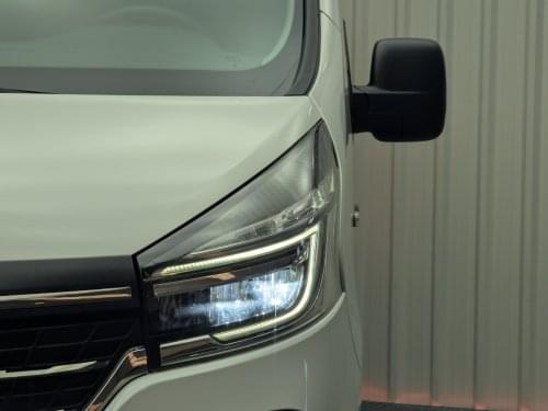 RENAULT TRAFIC FURGON 2.0 DCI 120CV L2 H1 2021 de segunda mano
