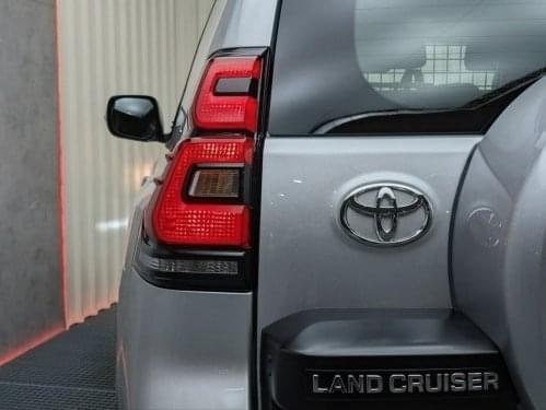 TOYOTA LAND CRUISER 2.8 D-4D 3P VX 204CV 4x4 2021 de segunda mano