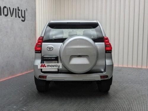 TOYOTA LAND CRUISER 2.8 D-4D 3P VX 204CV 4x4 2021 de segunda mano
