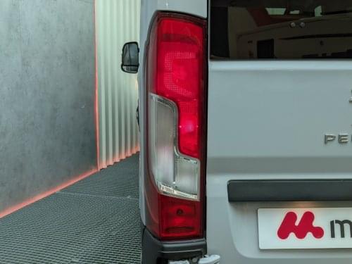 PEUGEOT BOXER L3H2 AUTOCARAVANA 2.2 BLUEHDI 140CV 2022 de segunda mano