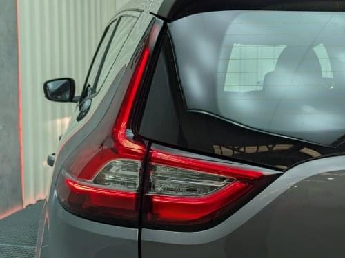 RENAULT GRAND SCÉNIC LIMITED BLUE DCI 120CV 7 PLAZAS 2020 de segunda mano