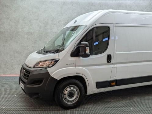 FIAT DUCATO MAXI FURGON  2.3 MJET L4H2 PACK PRO 2021 de segunda mano