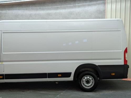 FIAT DUCATO MAXI FURGON  2.3 MJET L4H2 PACK PRO 2021 de segunda mano