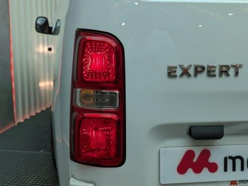PEUGEOT EXPERT PRO FURGON 2.0 BLUEHDI 120CV 2019 de segunda mano