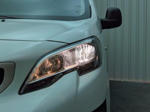 PEUGEOT EXPERT PRO FURGON 2.0 BLUEHDI 120CV 2019 de segunda mano