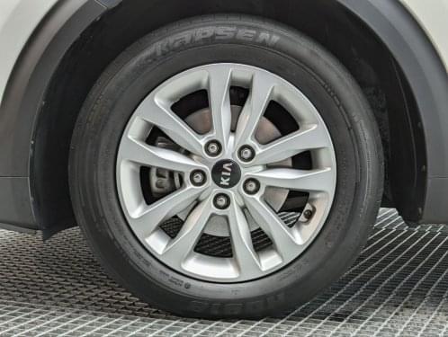 KIA NIRO 1.6 GDI HIBRIDO DRIVE 2016 de segunda mano