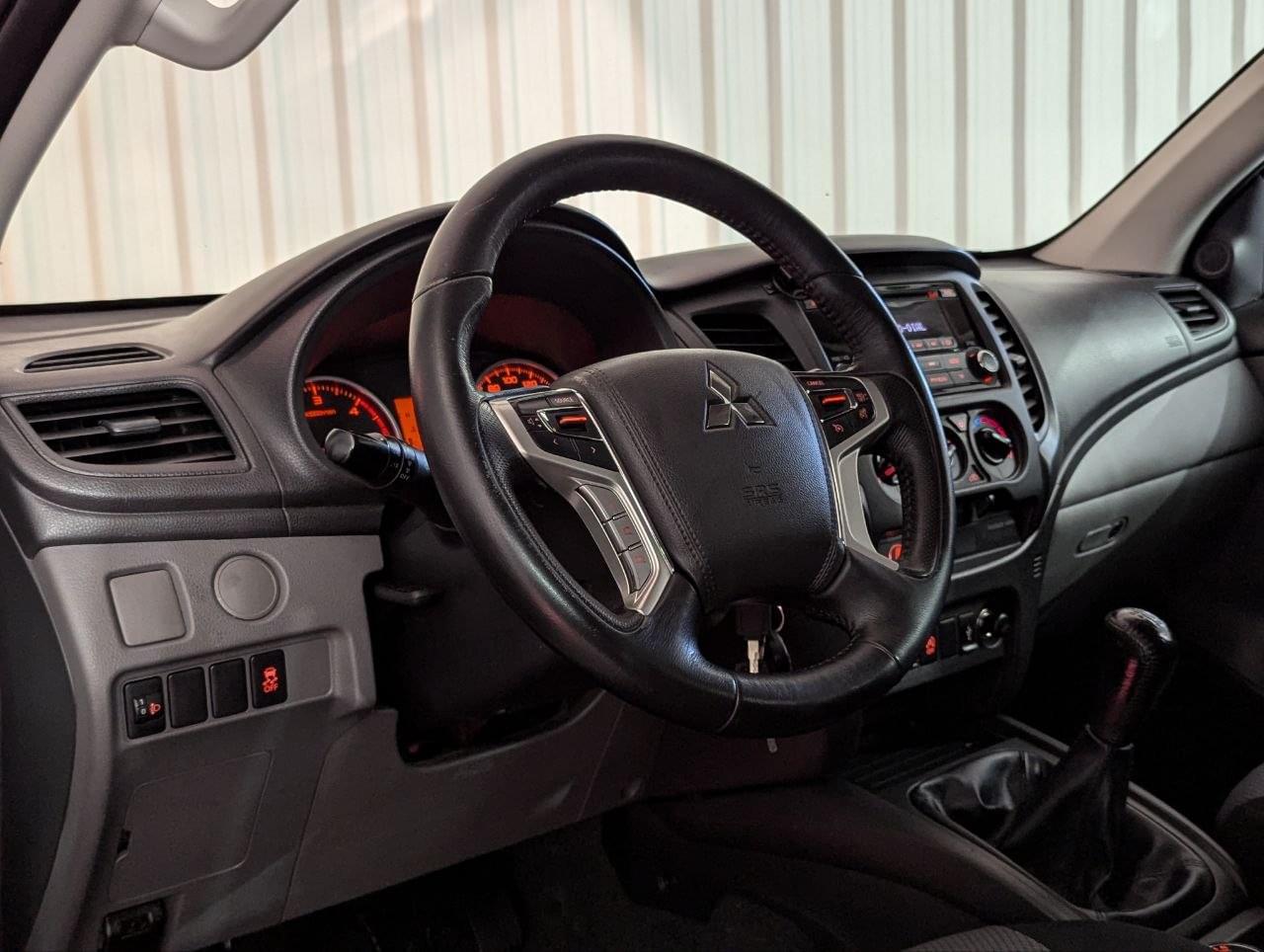 MITSUBISHI L200 D/C 250 DI-D M-PRO 154CV 4X4 19 