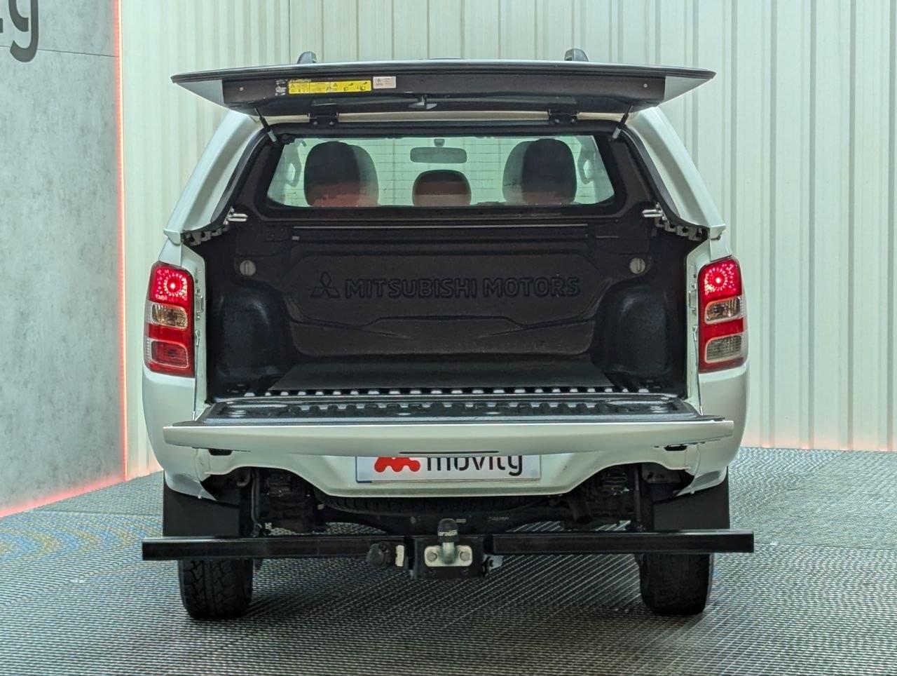 MITSUBISHI L200 D/C 250 DI-D M-PRO 154CV 4X4 18 