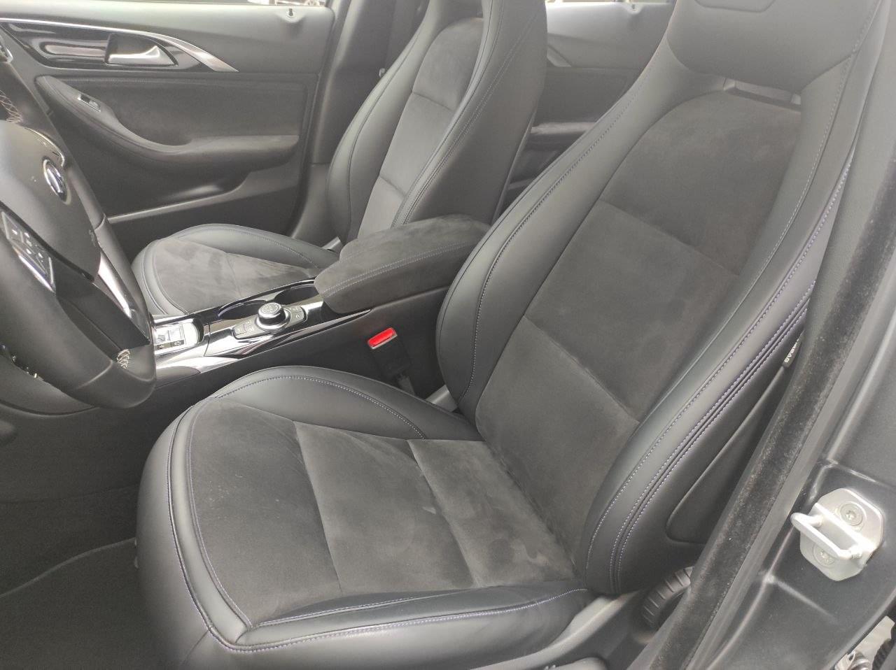 INFINITI Q30 2.2 D  SPORT 170CV 21 