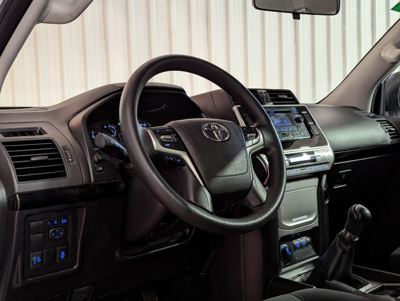 TOYOTA LAND CRUISER 2.8 D-4D 5P GX 7 PLAZAS 19 