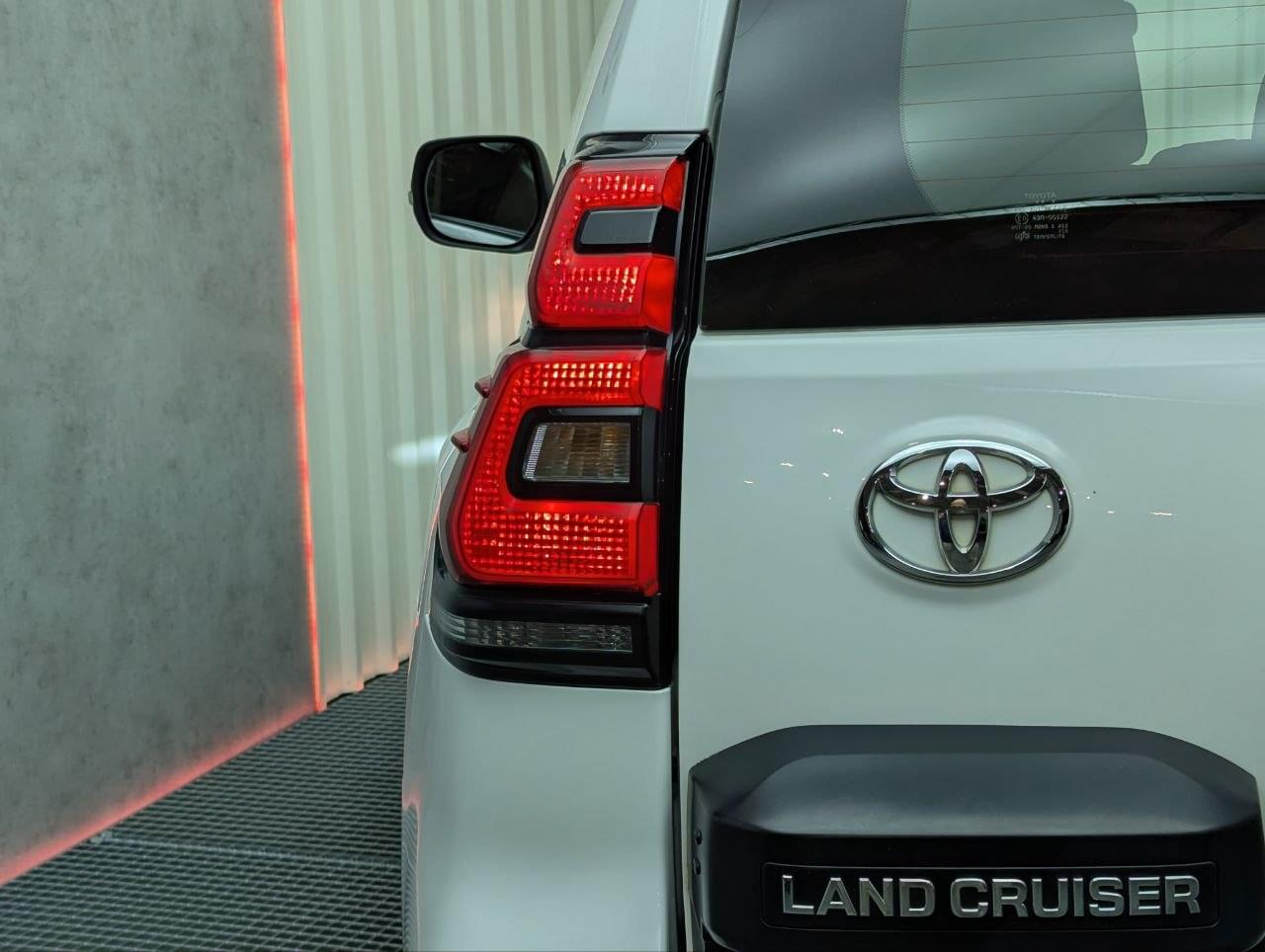 TOYOTA LAND CRUISER 2.8 D-4D 3P GX 16 