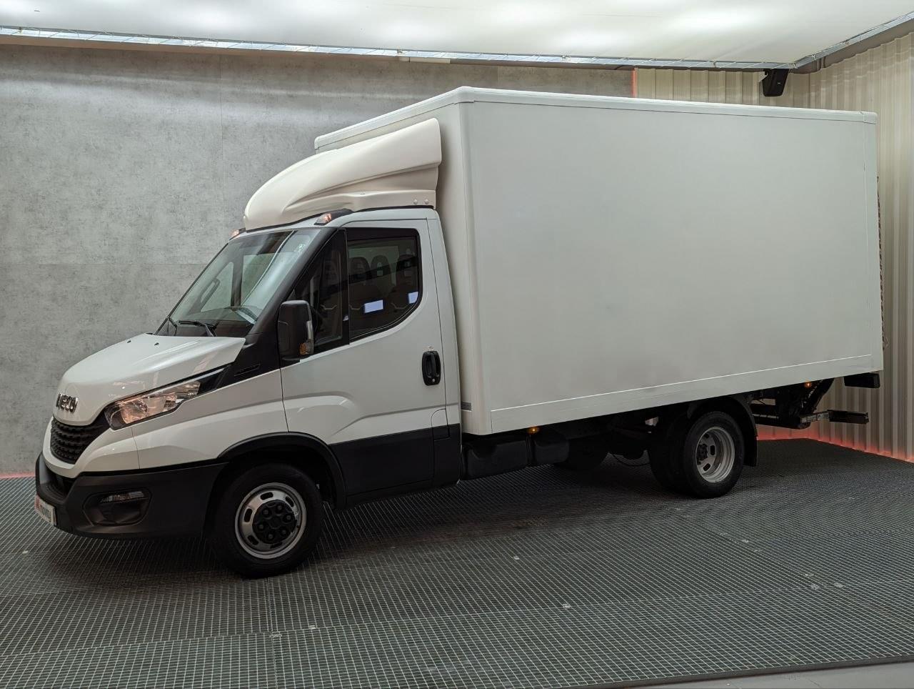 IVECO 35C14 2.3 136CV CARROZADO CON PLATAFORMA 11 