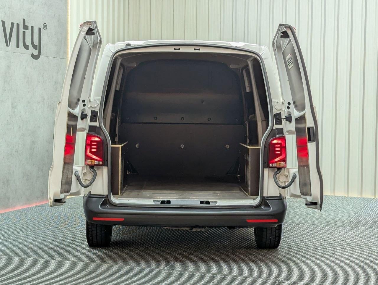 VOLKSWAGEN TRANSPORTER FURGON T6 2.0 TDI 110CV L2H1 BUSINESS 17 