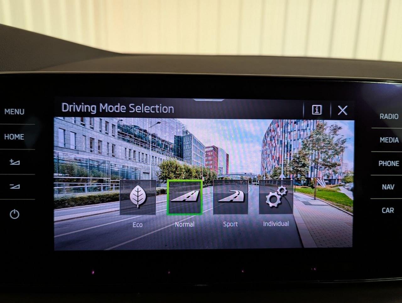 SKODA SCALA 1.6 TDI 115CV MONTE CARLO 36 