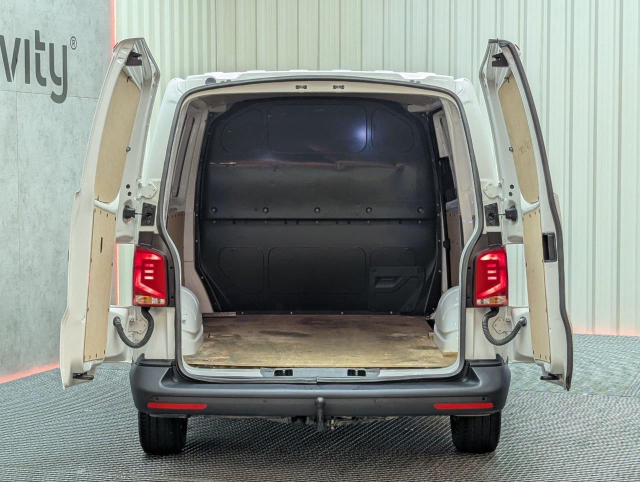 VOLKSWAGEN TRANSPORTER FURGON 2.0 TDI 150CV L1H1 18 