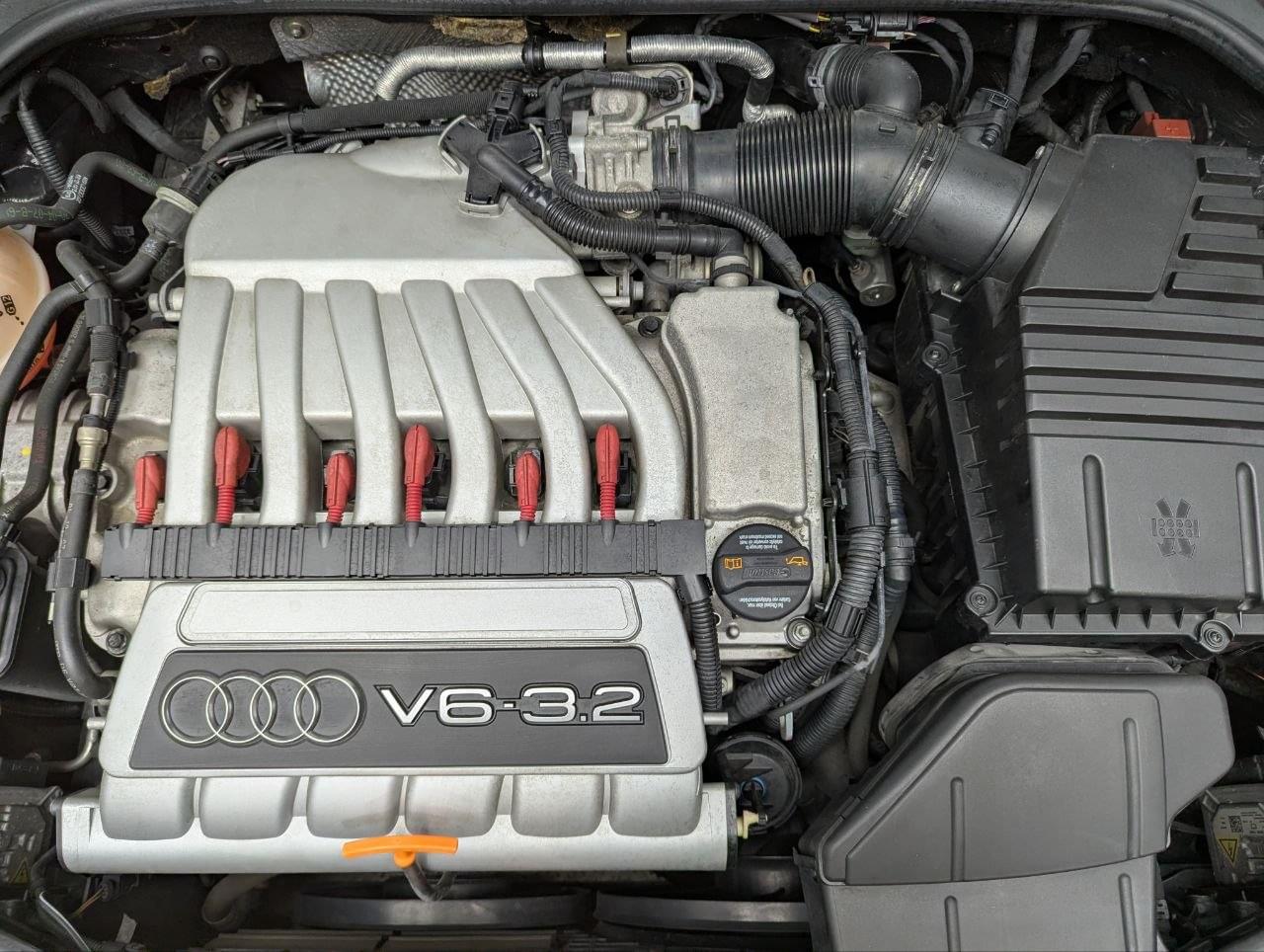AUDI TT 3.2 V6 250CV DSG QUATTRO 12 