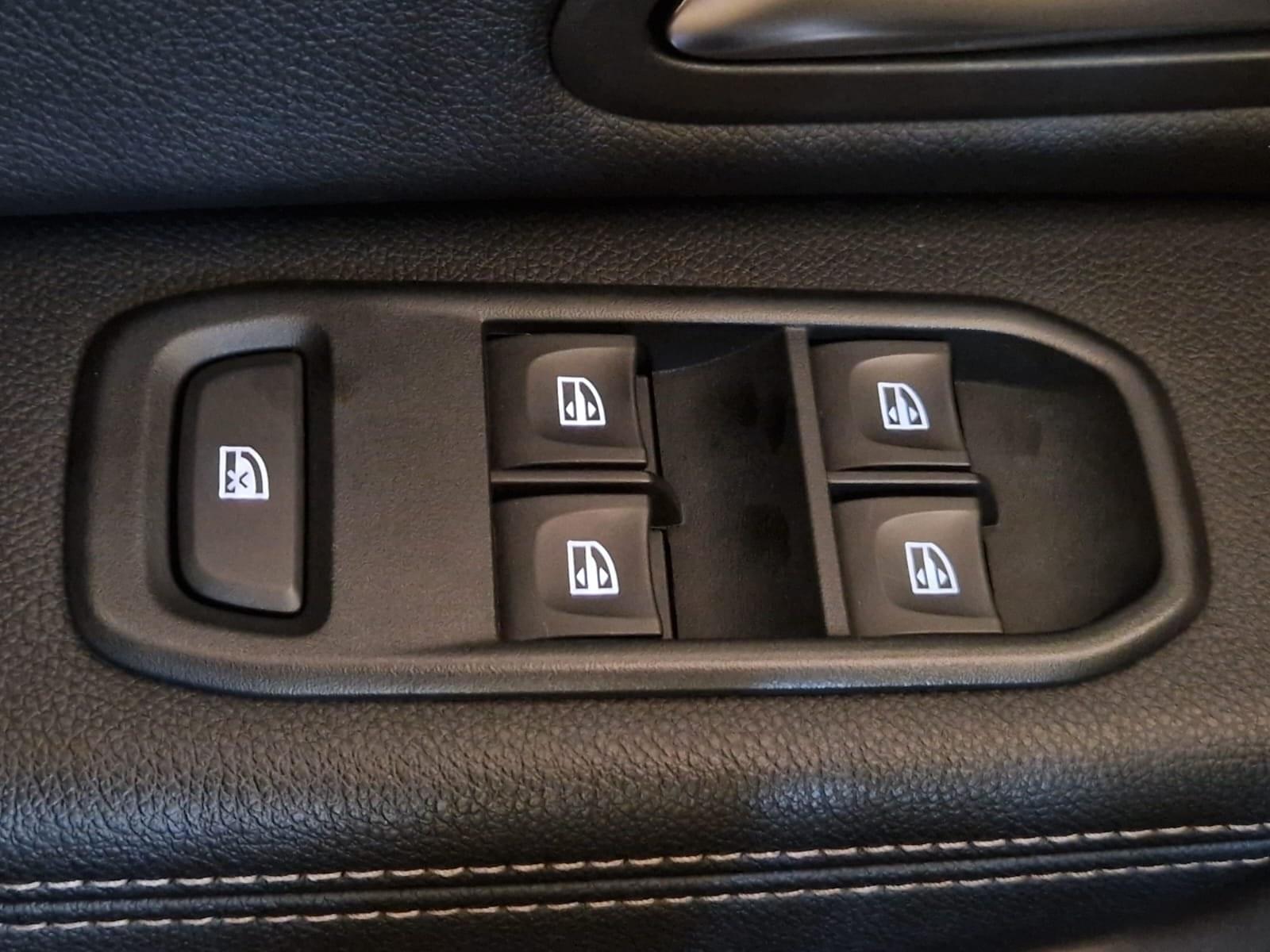 DACIA DUSTER PRESTIGE BLUE DCI 115CV 4X2 33 