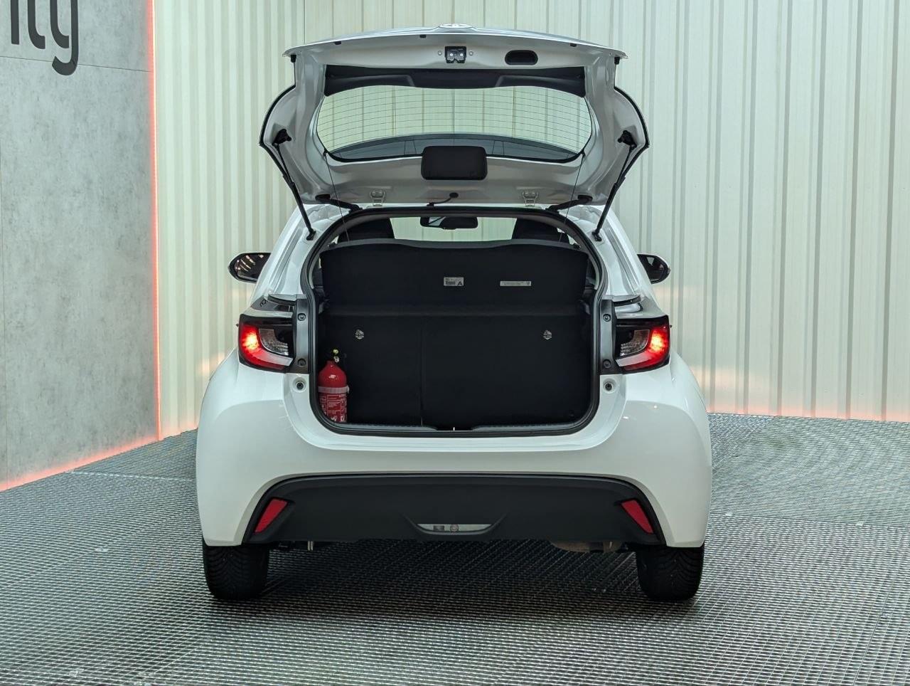 TOYOTA YARIS HIBRIDO 120H E-CVT 5P BUSINESS PLUS 20 