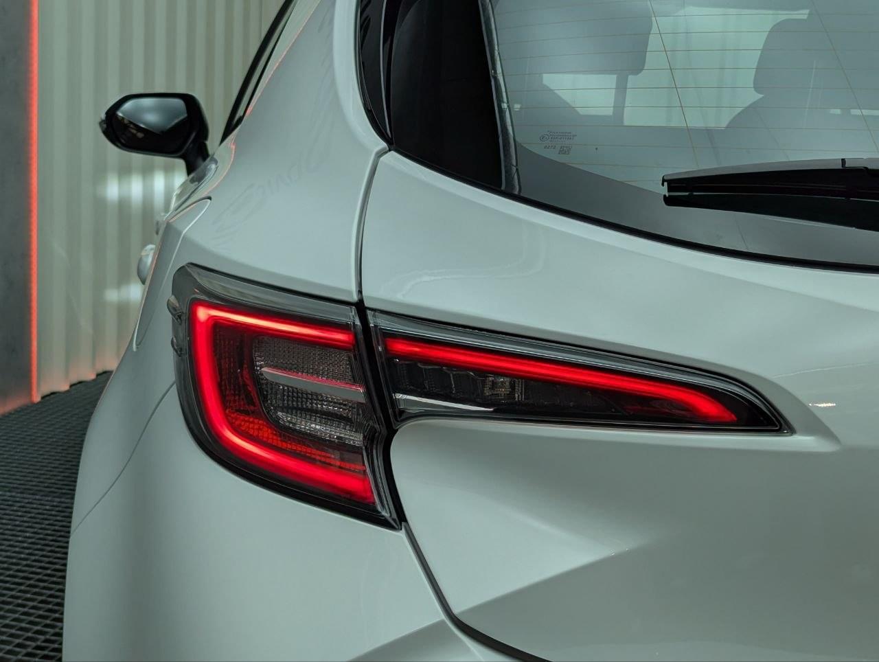 TOYOTA COROLLA 125H BUSINESS PLUS E-CVT 18 