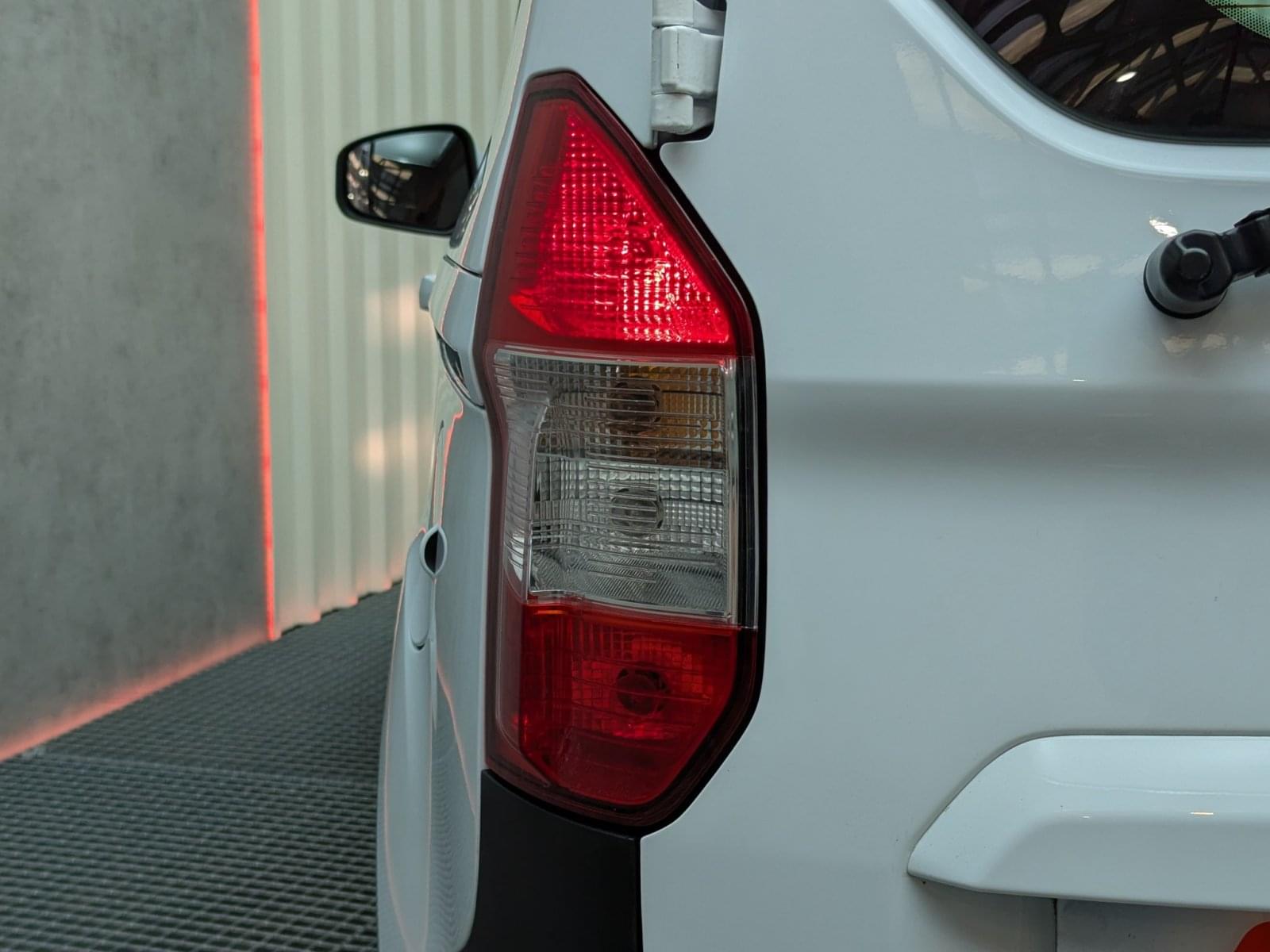 FORD TRANSIT COURIER COMBI TREND 1.5 TDCI 100CV 16 