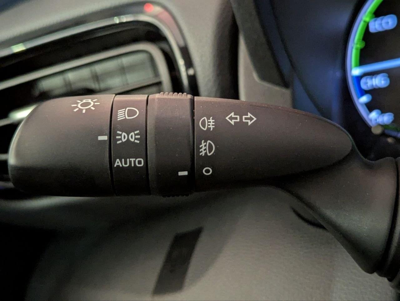 TOYOTA YARIS HIBRIDO 120H E-CVT 5P BUSINESS PLUS 33 
