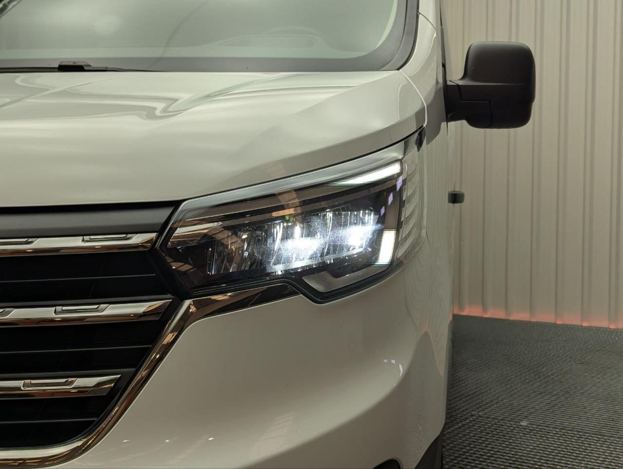 RENAULT TRAFIC FURGON 2.0 BLUE DCI 150CV L2H2 5 