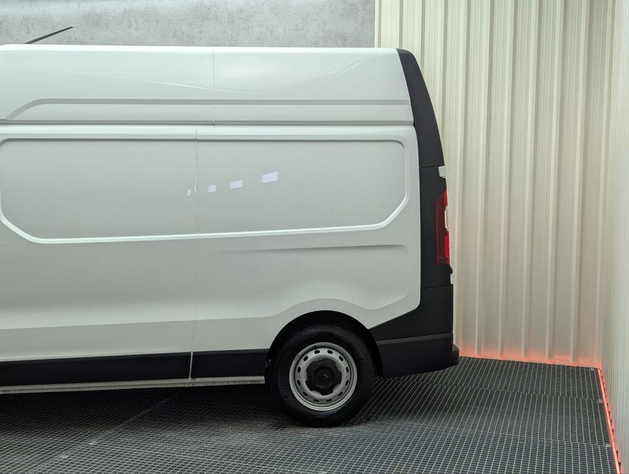 RENAULT TRAFIC FURGON 2.0 BLUE DCI 150CV L2H2 8 