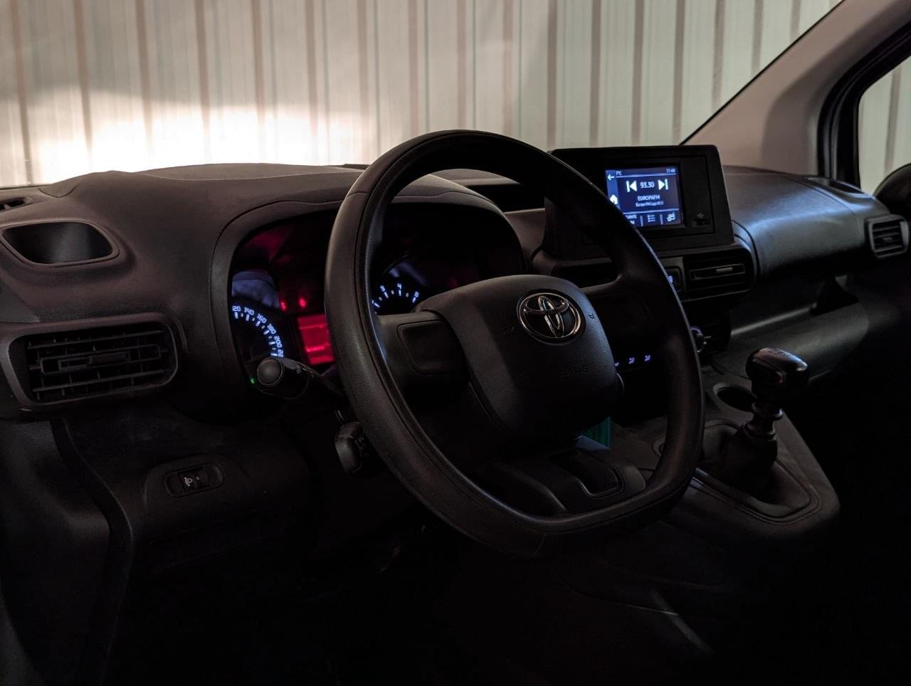 TOYOTA PROACE CITY VAN L1 1.5D 100CV GX 17 