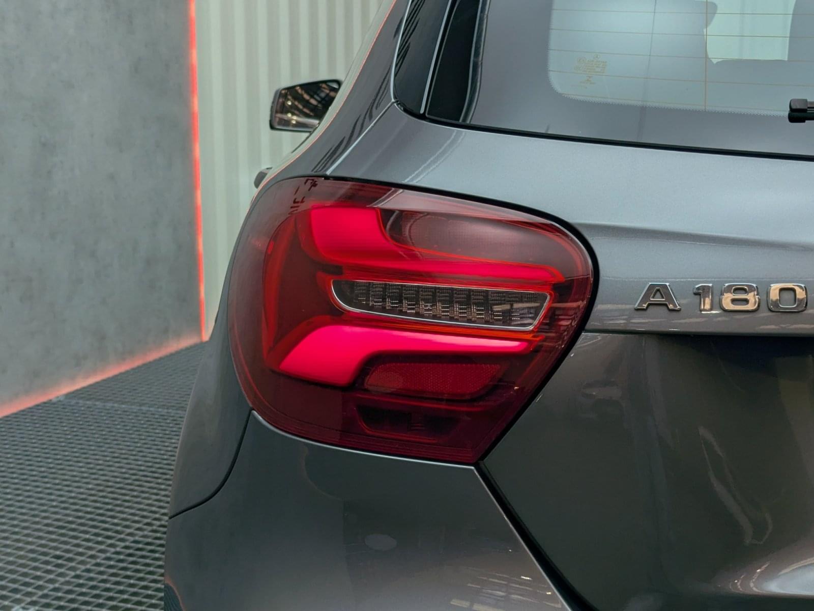 MERCEDES CLASE A A180 SPORT EDITION AMG 122CV 16 