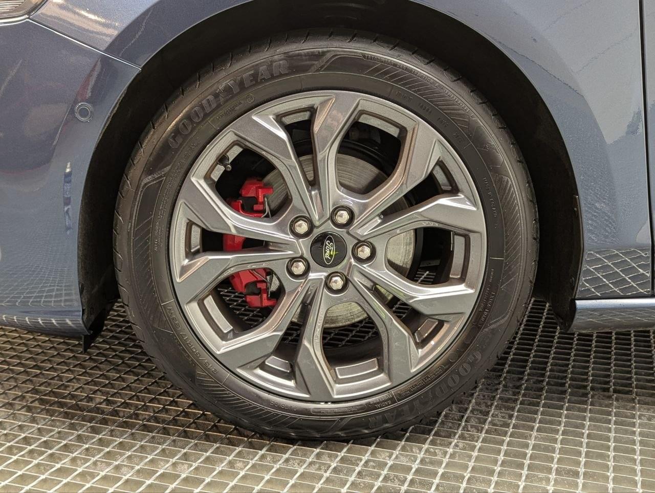 FORD FOCUS 1.O ECOOBOST MHEV 125CV ST-LINE 9 