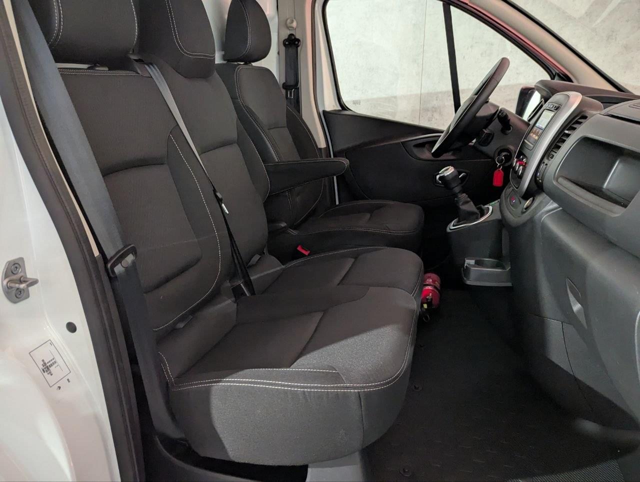 RENAULT TRAFIC FURGON 2.0 DCI 120 CV  L2H1 22 