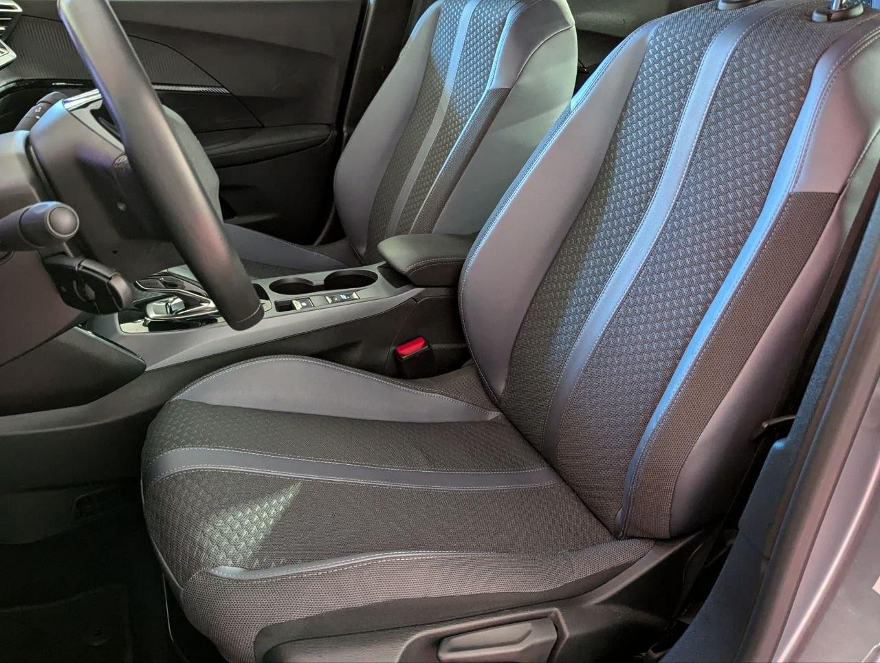 PEUGEOT E-2008 ELECTRICO ALLURE PACK 136CV 18