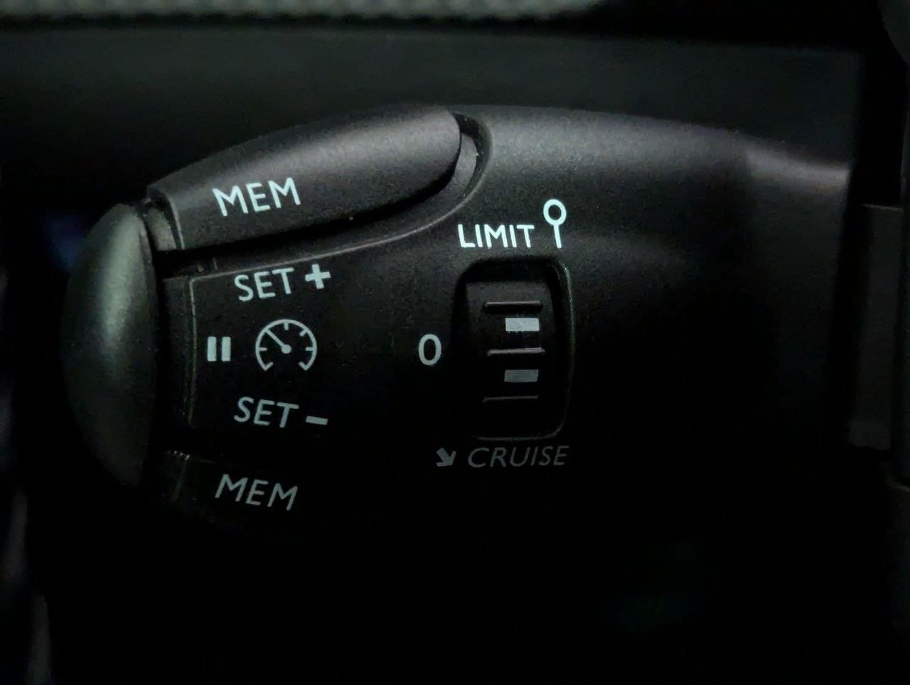 PEUGEOT E-2008 ELECTRICO ALLURE PACK 136CV 41