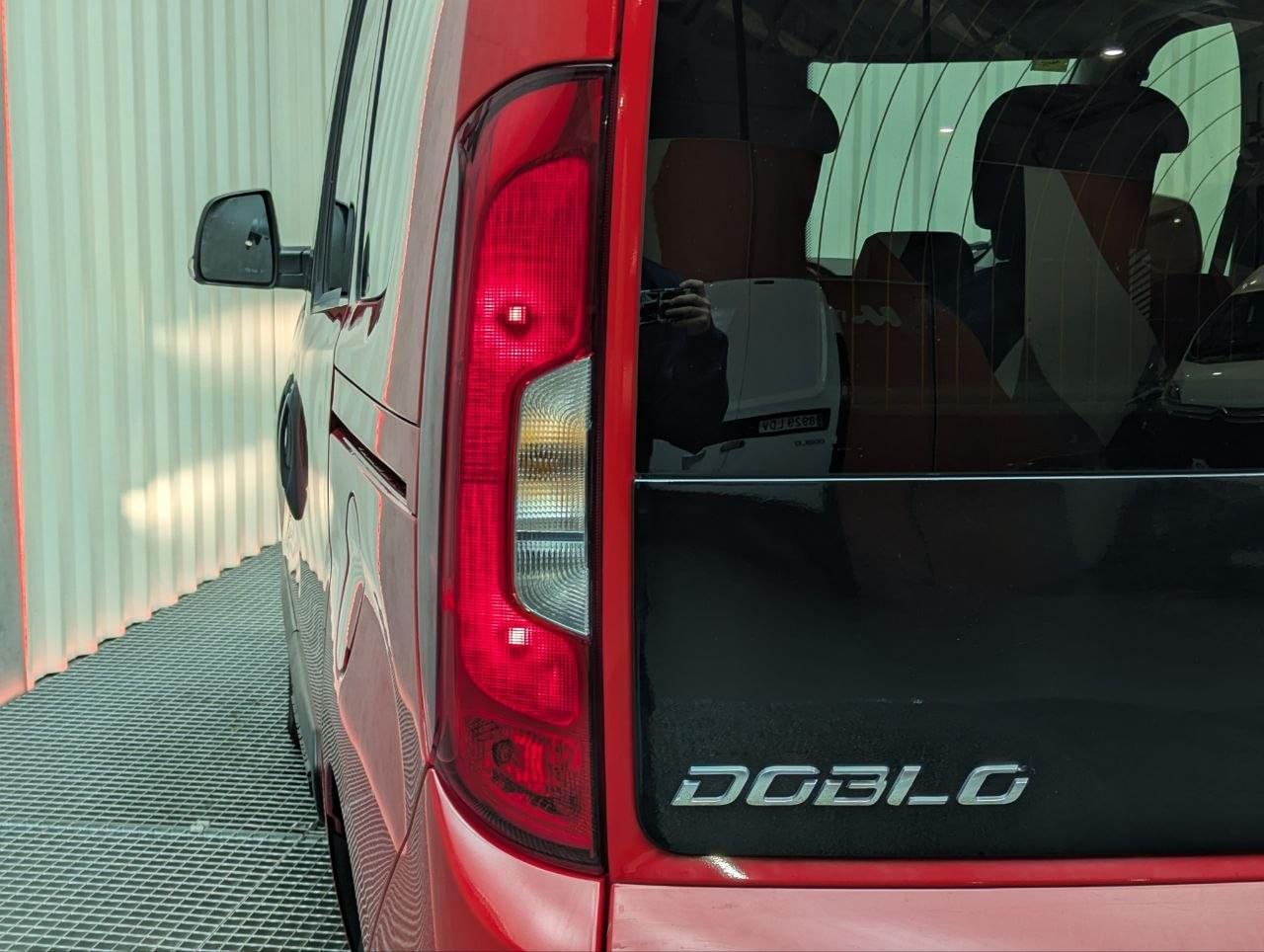 FIAT DOBLO COMBI 1.6 MJT 120CV TREKKING N1 16 