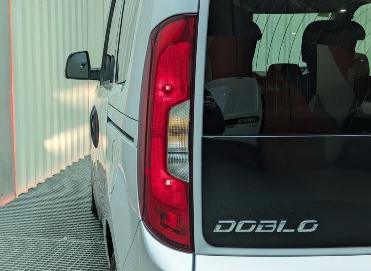 FIAT DOBLO COMBI 1.6 MJT 120CV TREKKING N1 16 