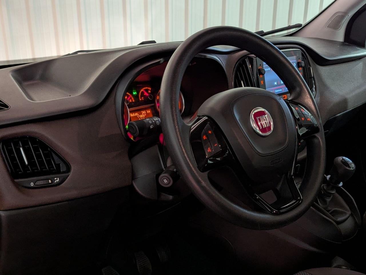 FIAT DOBLO COMBI 1.6 MJT 120CV TREKKING N1 19 