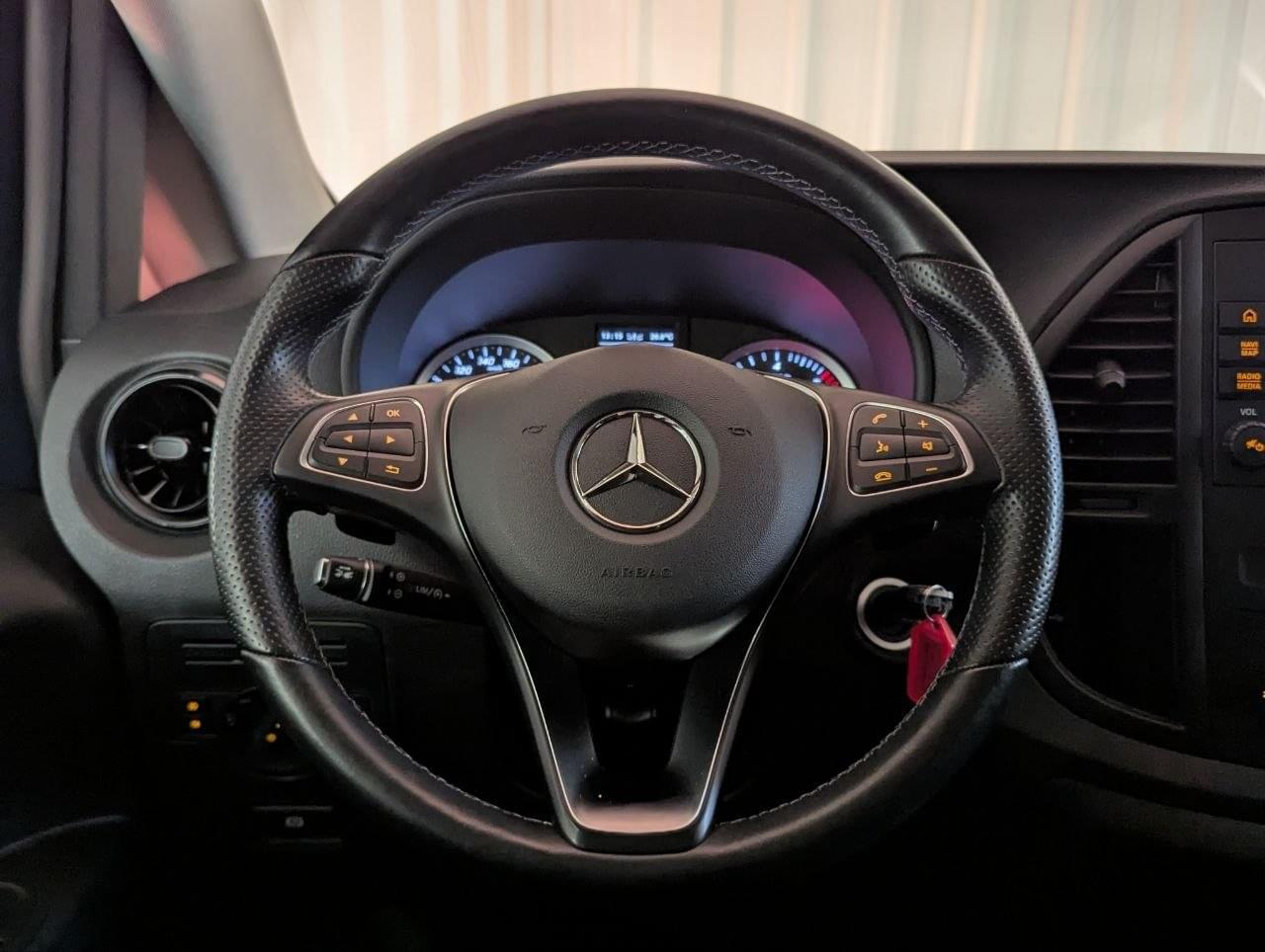 MERCEDES VITO TOURER 114 CDI 136CV 8 PLAZAS 27 