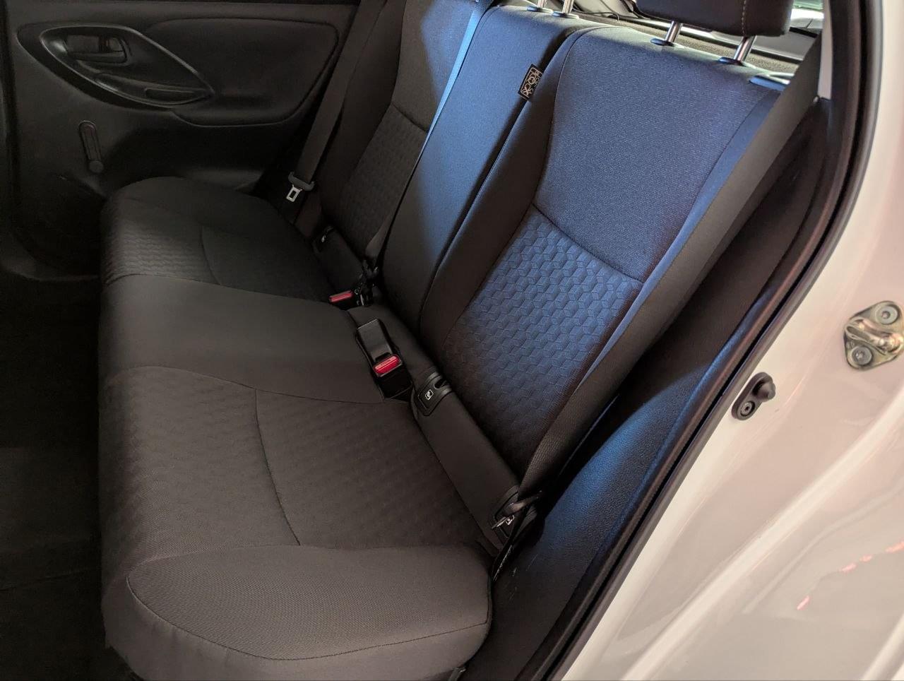 TOYOTA YARIS HIBRIDO 120H E-CVT 5P BUSINESS PLUS 22