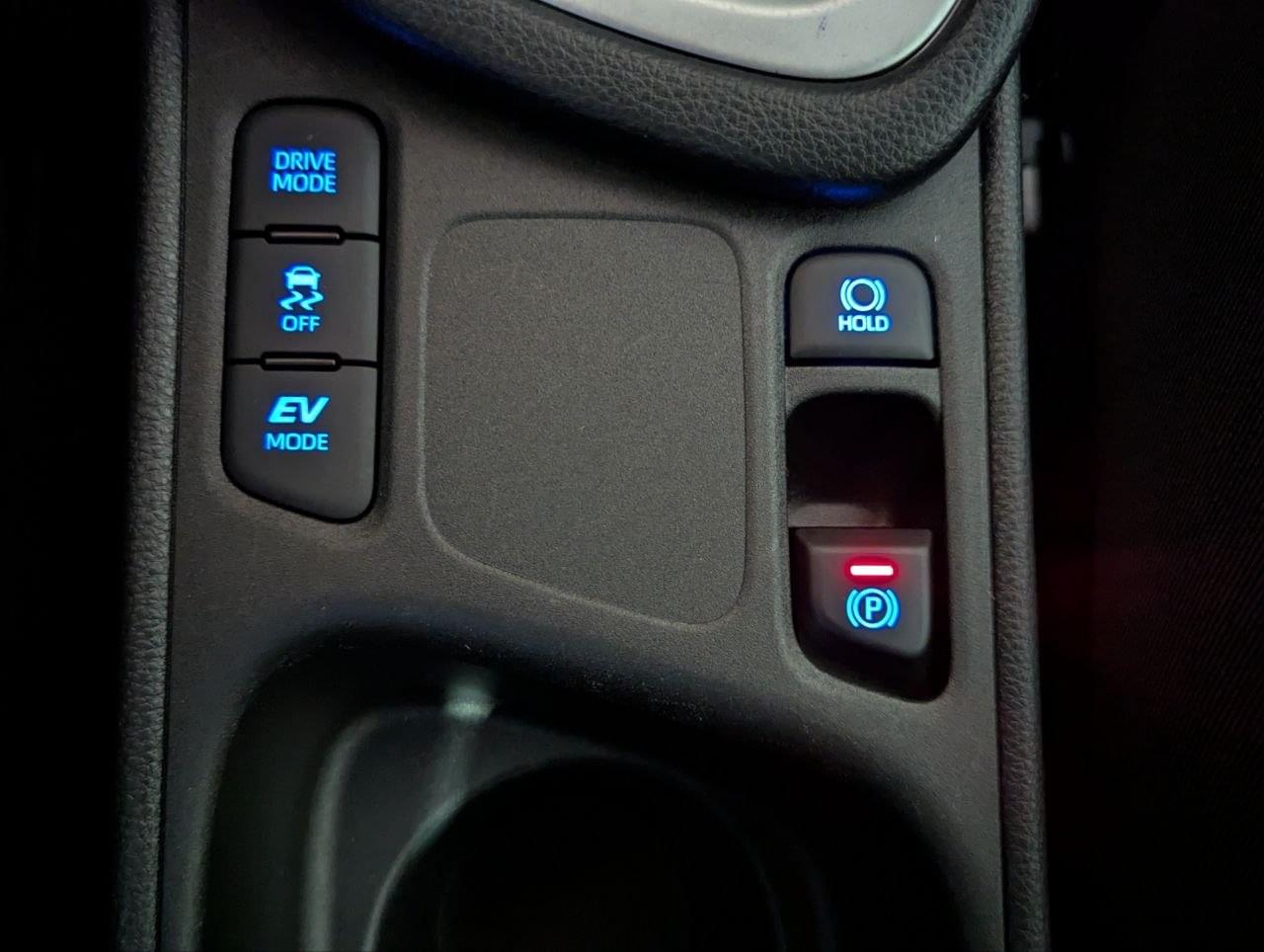 TOYOTA YARIS HIBRIDO 120H E-CVT 5P BUSINESS PLUS 26