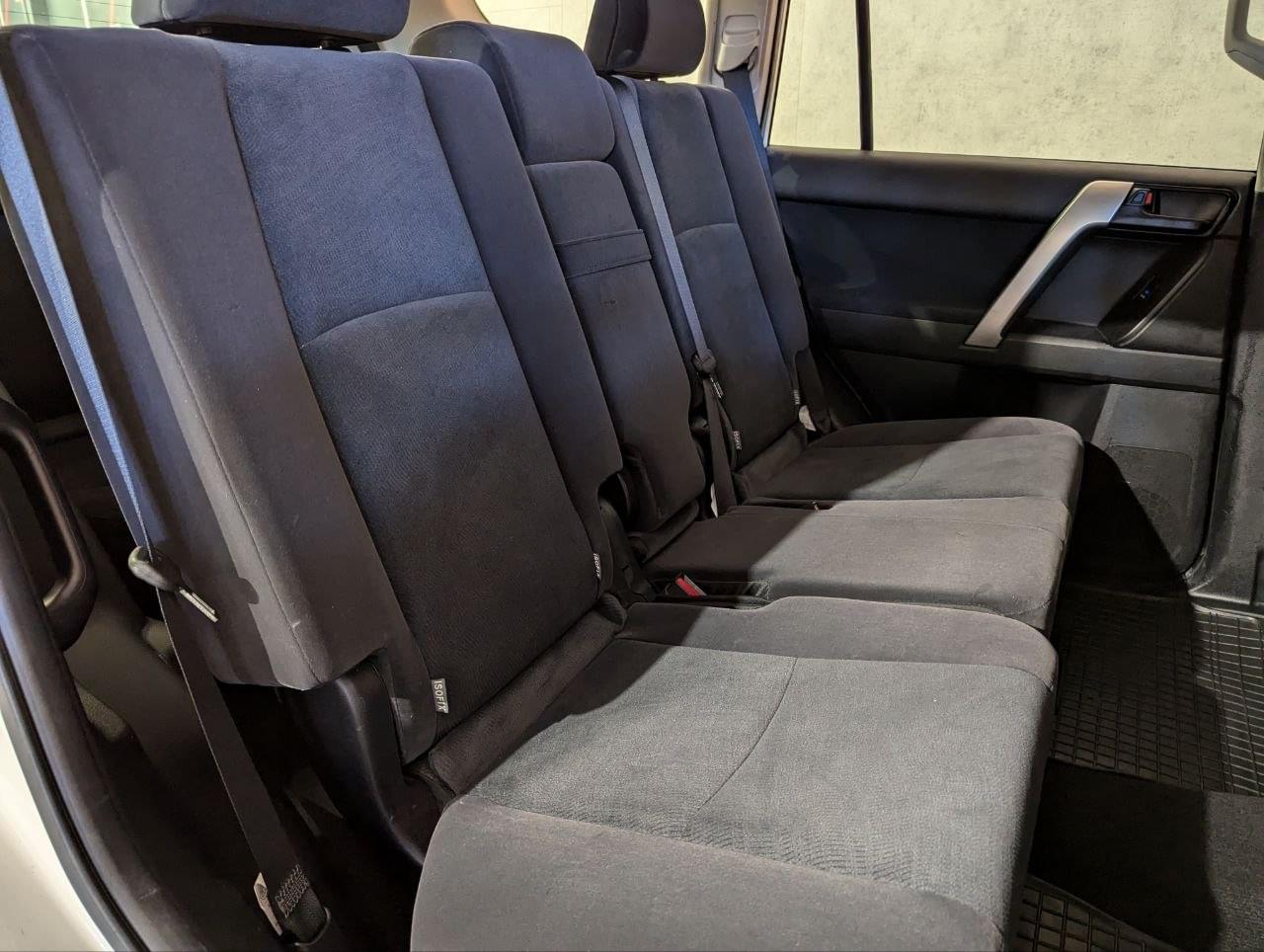 TOYOTA LAND CRUISER 2.8 D-4D 7PL GX 177CV 23 