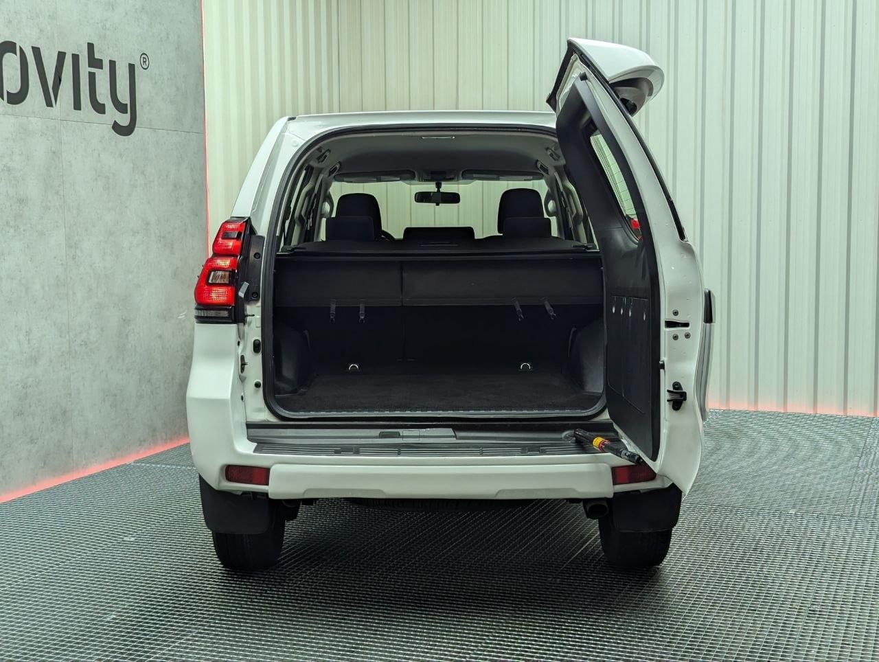 TOYOTA LAND CRUISER 2.8 D-4D 7PL GX 177CV 20 