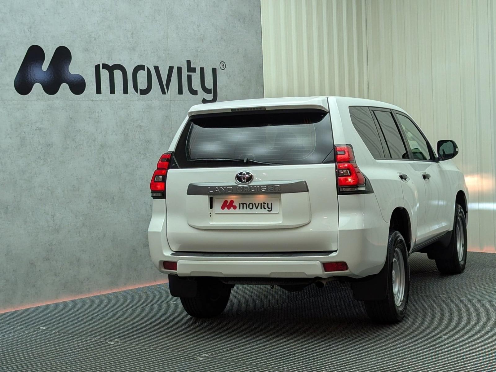 TOYOTA LAND CRUISER 2.8 D-4D 7PL GX 177CV 14