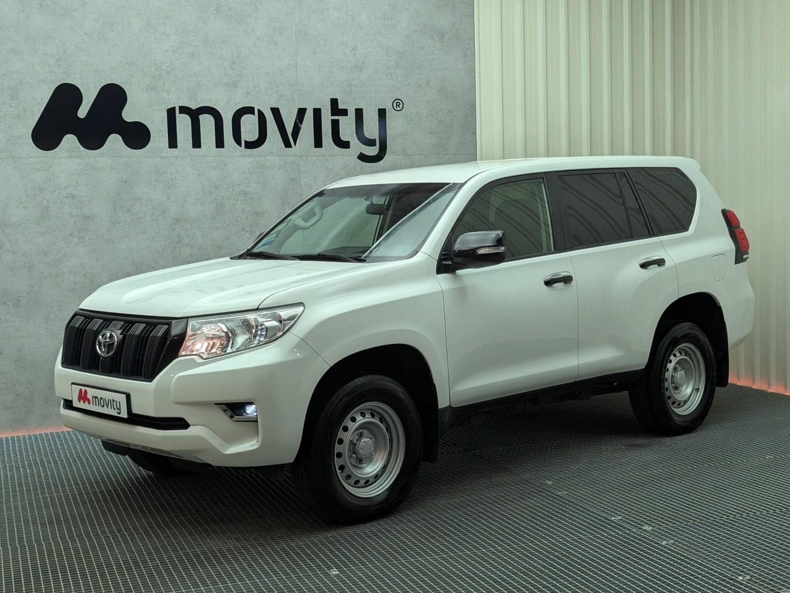 TOYOTA LAND CRUISER 2.8 D-4D 7PL GX 177CV 3
