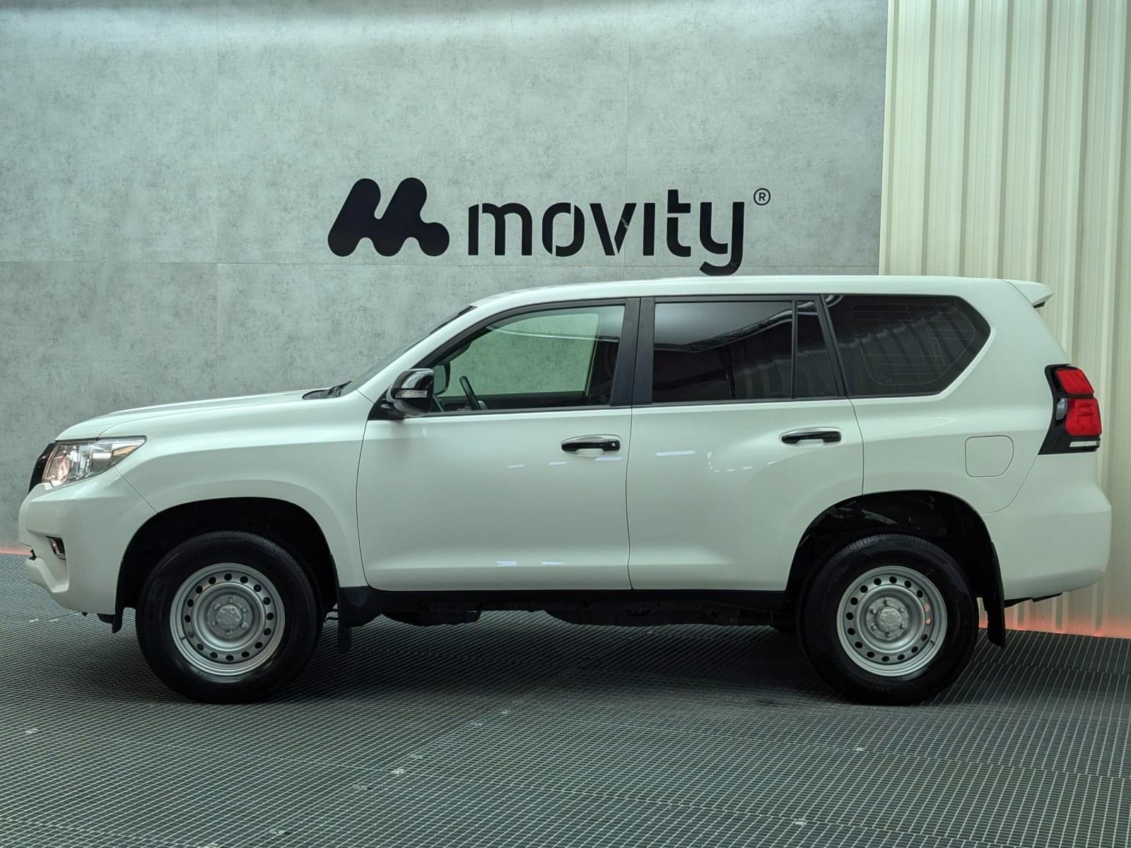 TOYOTA LAND CRUISER 2.8 D-4D 7PL GX 177CV 4